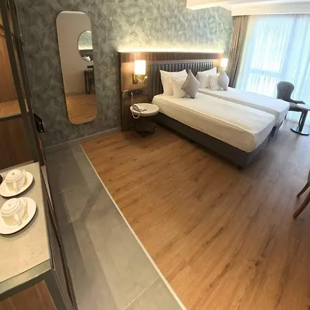 Ramada Encore By Wyndham Selcuklu Otel 3*