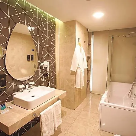 Ramada Encore By Wyndham Selcuklu 3*